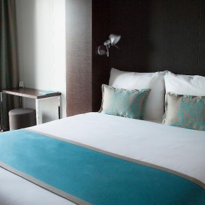 Single Room City View